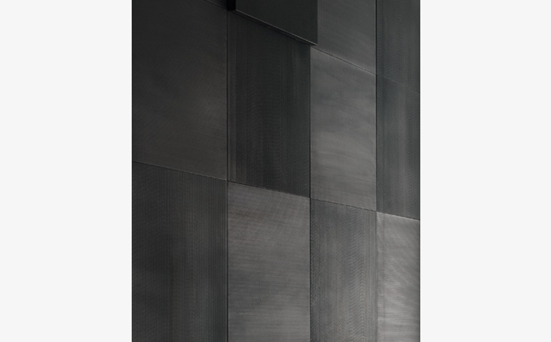 Rivestimento Augmented Texture serie Striped, pietra Black Rock, formato 50x50 cm
